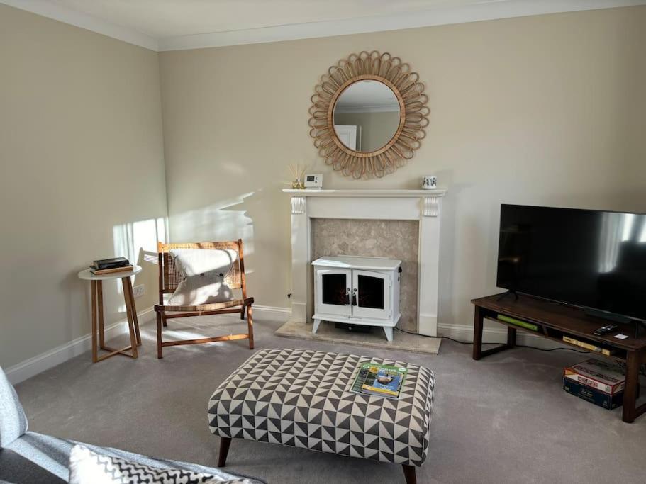 Central Village Cottage, The Corders Moreton-in-Marsh ภายนอก รูปภาพ
