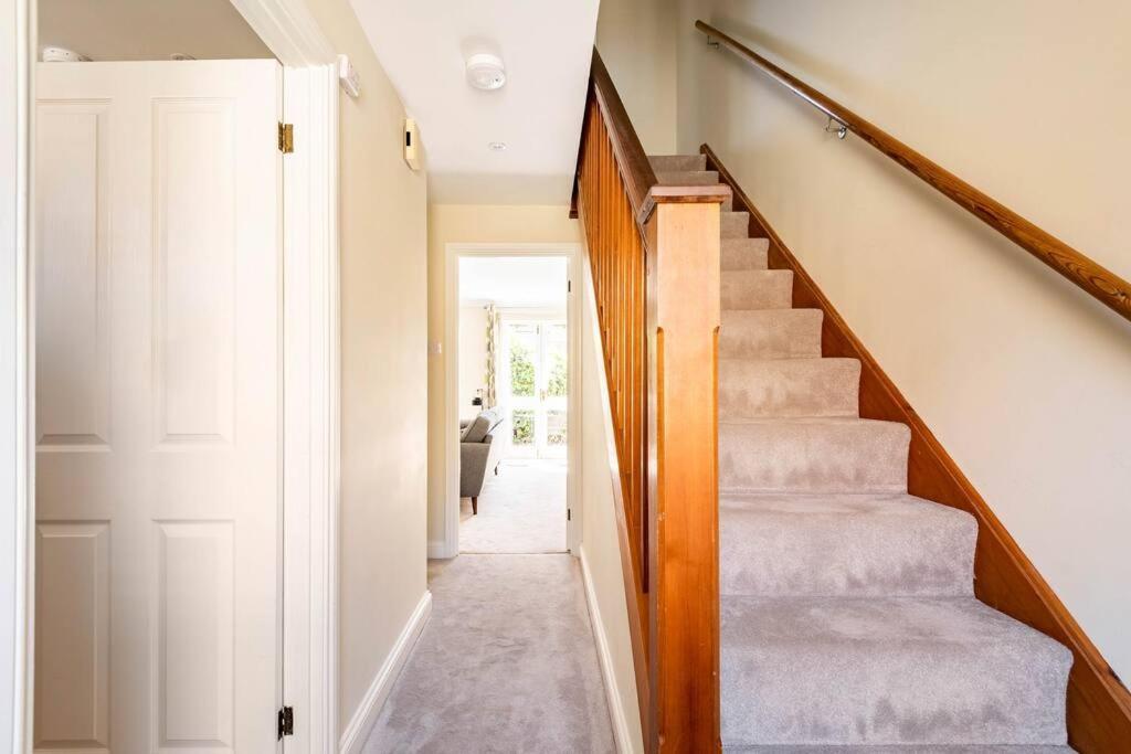 Central Village Cottage, The Corders Moreton-in-Marsh ภายนอก รูปภาพ