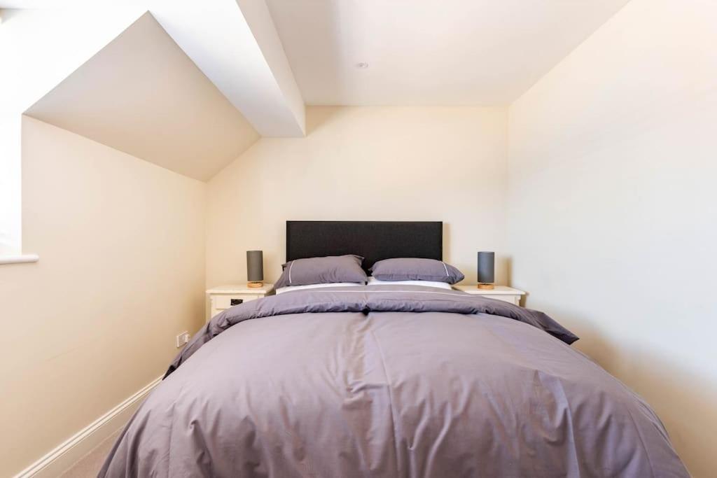 Central Village Cottage, The Corders Moreton-in-Marsh ภายนอก รูปภาพ