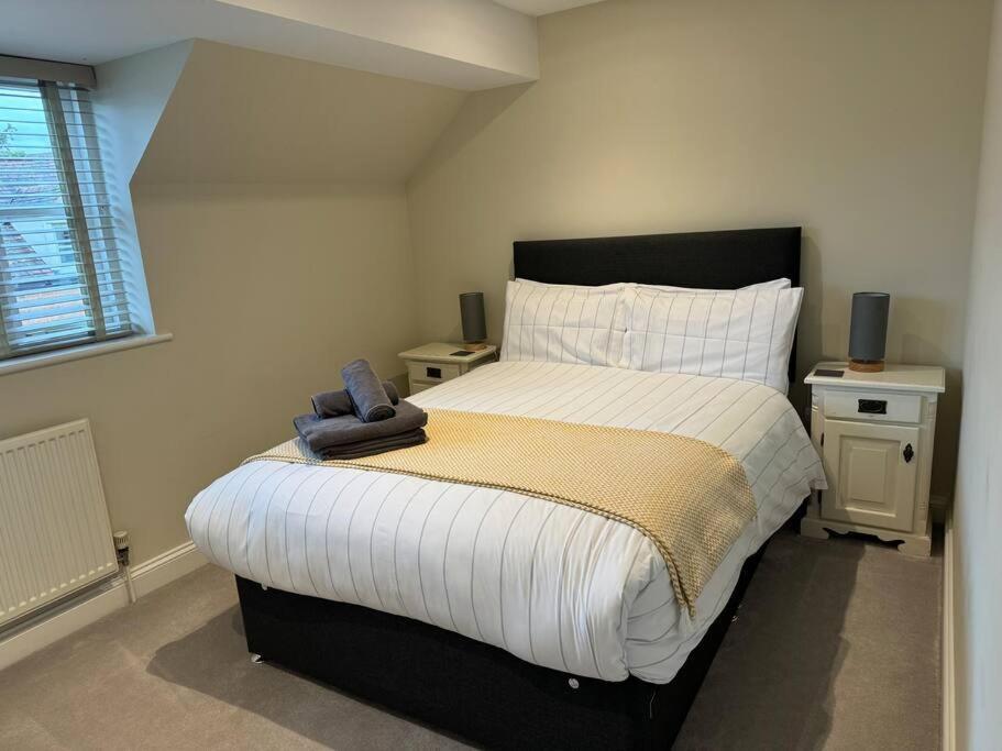 Central Village Cottage, The Corders Moreton-in-Marsh ภายนอก รูปภาพ